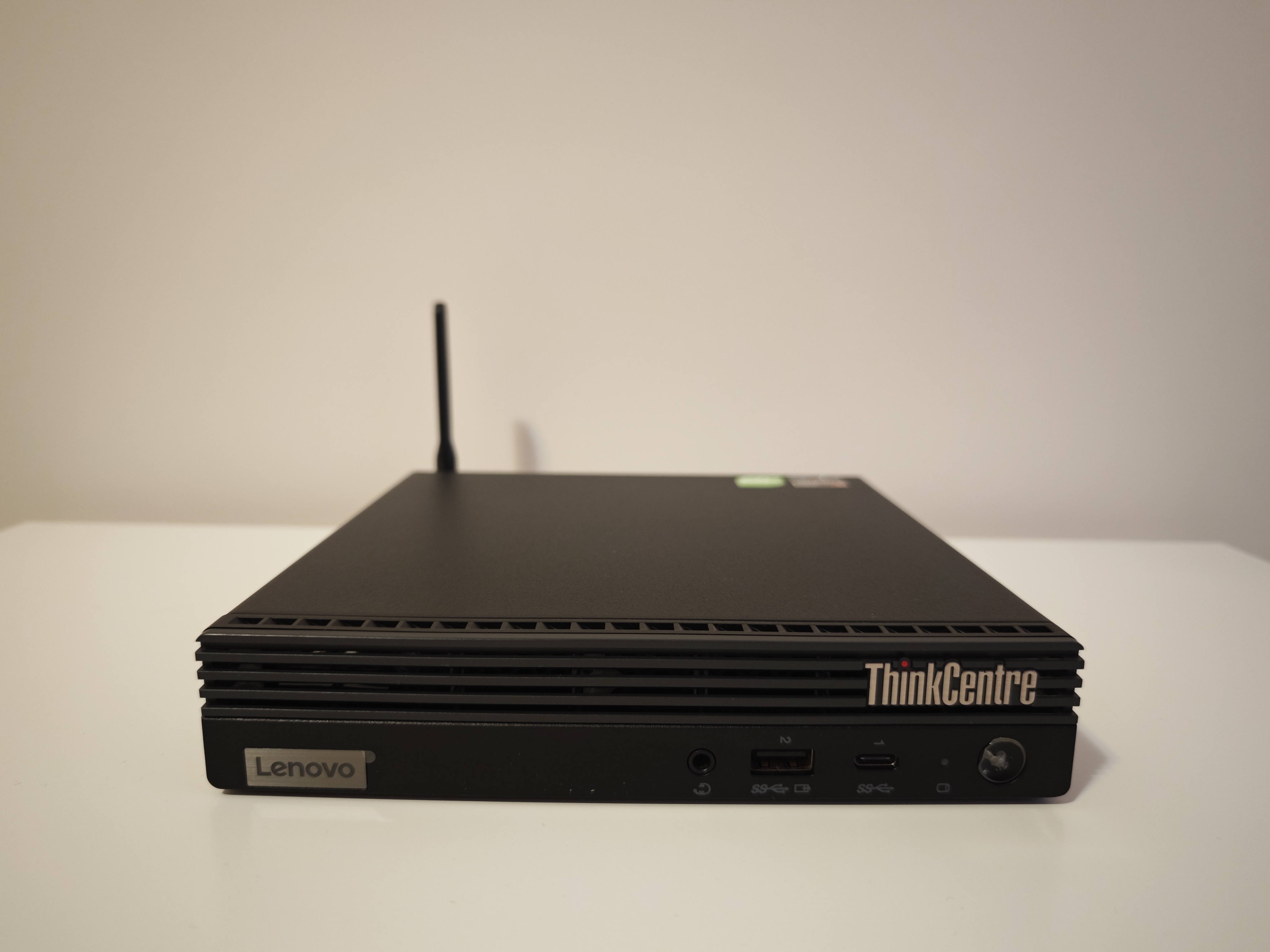 Lenovo ThinkCentre M75q Tiny Gen 2 AMD Ryzen 5 PRO 5650GE/512GB/16GB/Гаранция до 08.2028