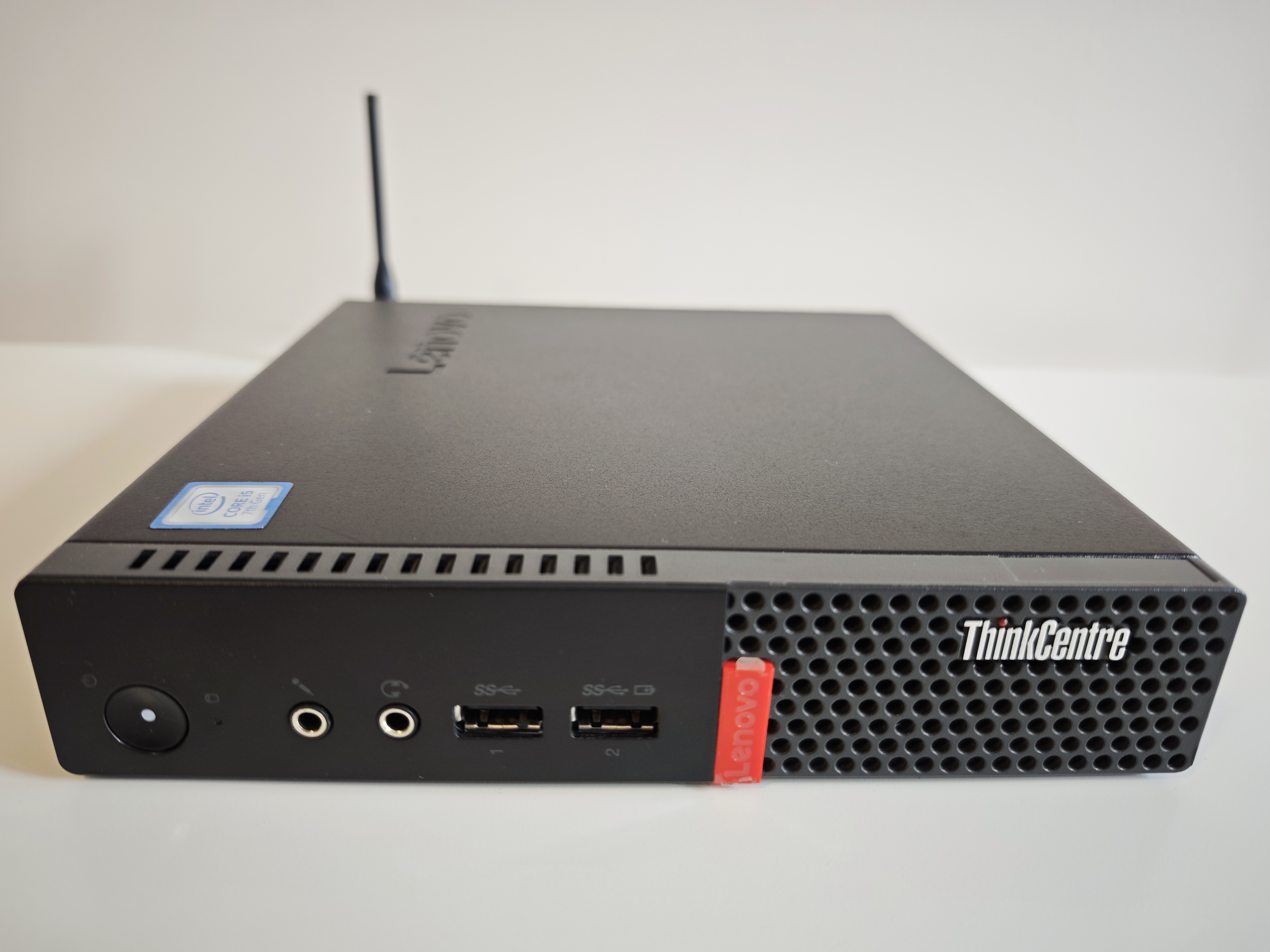 Lenovo ThinkCentre M710q Tiny Desktop i5-7400T/256GB/8GB