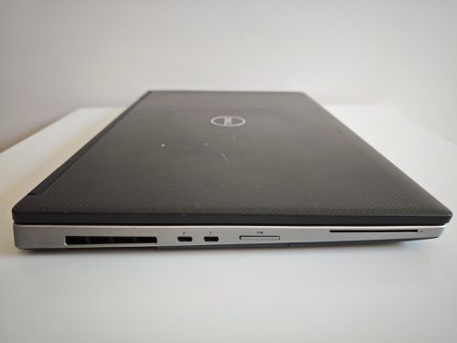 Dell Precision 7740 HD+ 17.3 i7-9850H/128GB/24GB/AMD WX3200 4GB GDDR5